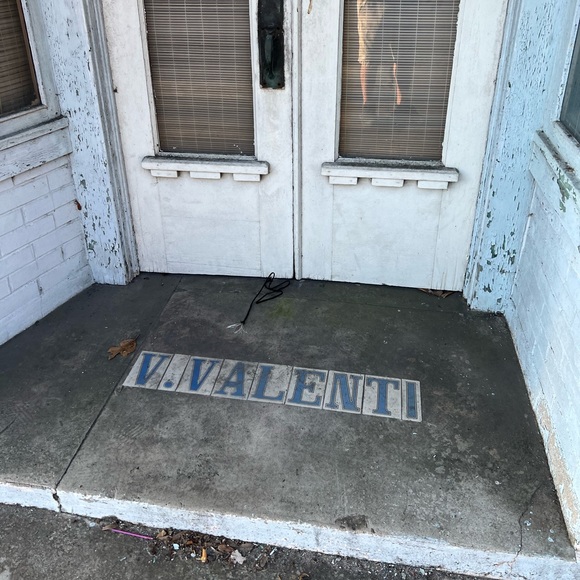 Meet your Posher, MJ - Picture 5 of 6